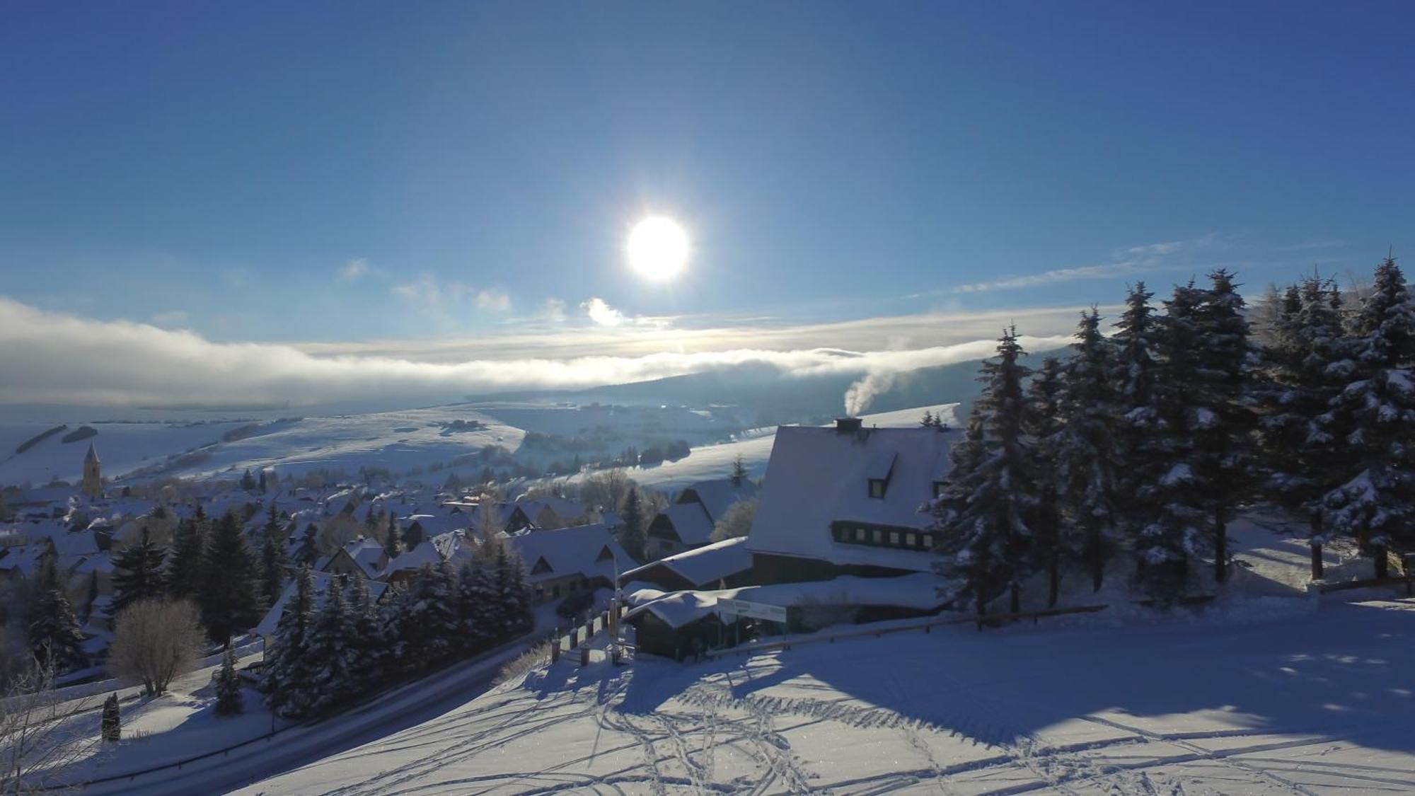Haus Am Berg - Pension Direkt Am Skihang Oberwiesenthal Exterior foto